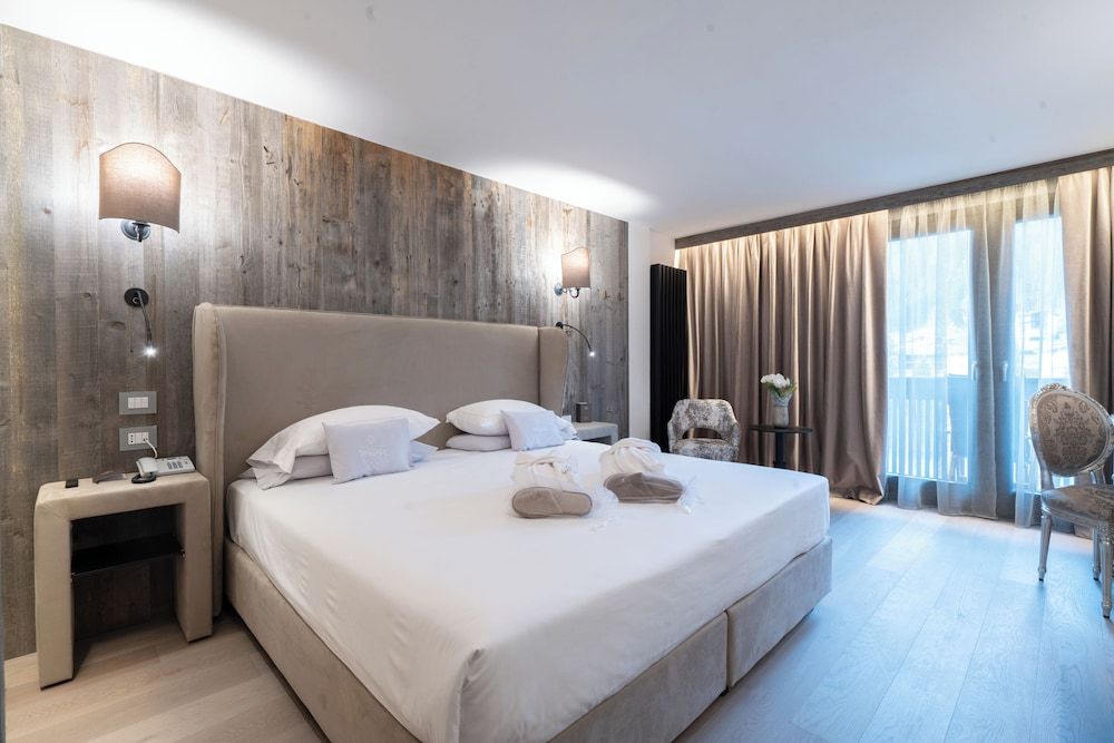 Junior Studio Suite (Prestige)
