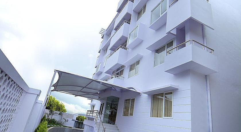 undefined Hotel Millennium Continental 2