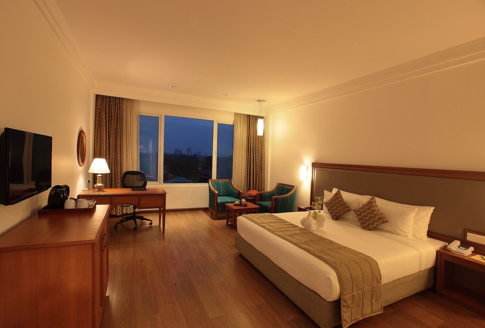 Monsoon Premium (King Bed)