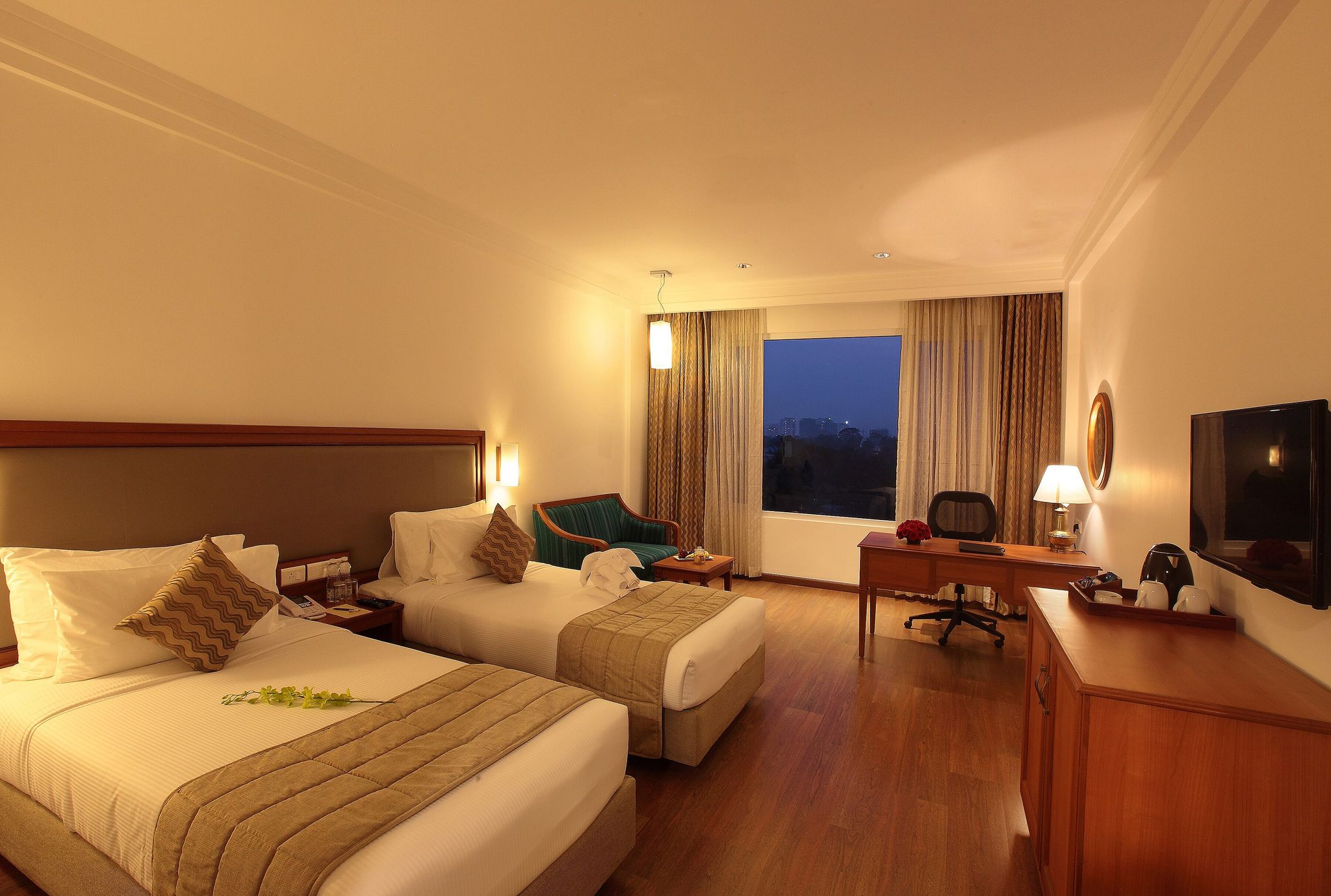 Monsoon Premium (King Bed)