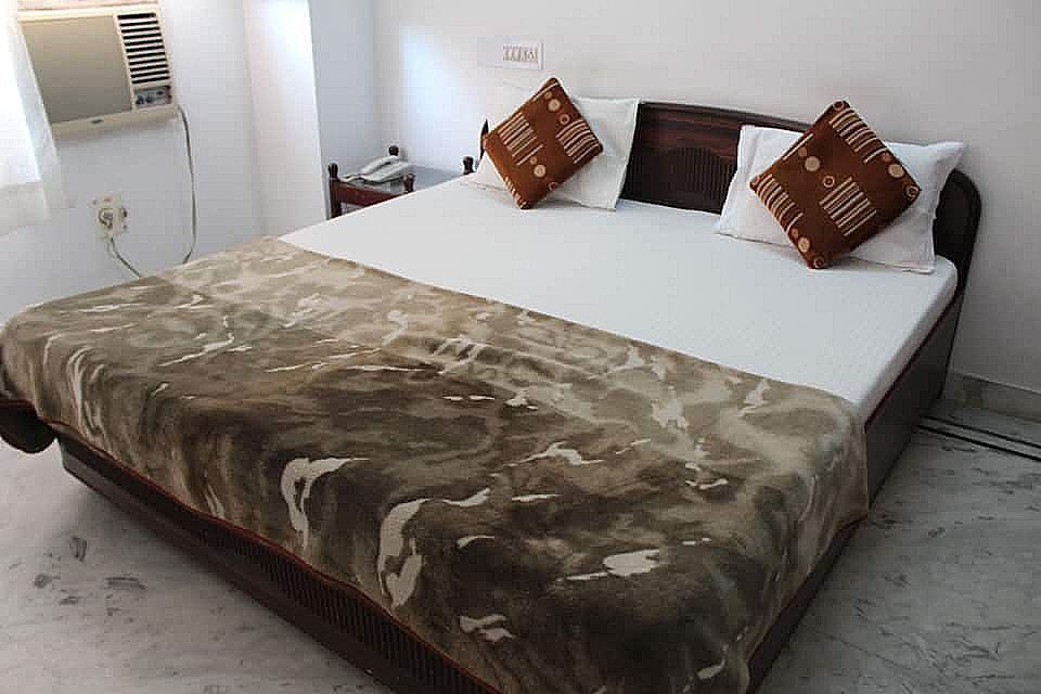 Hotel white palace