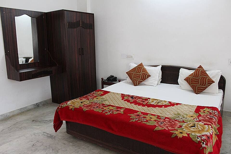 Hotel white palace