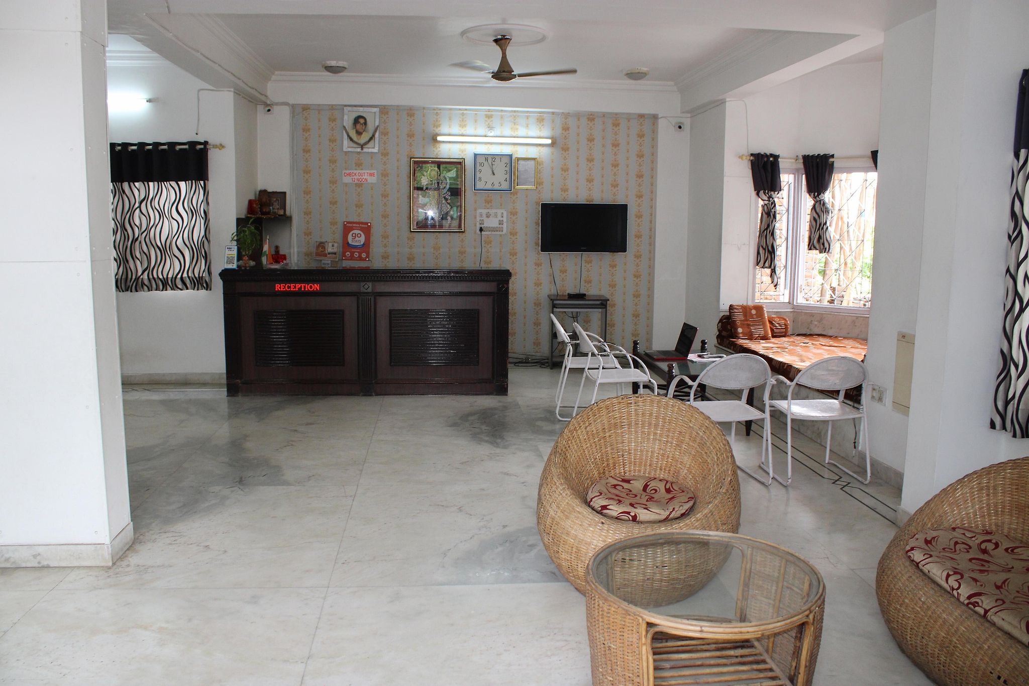 Hotel white palace