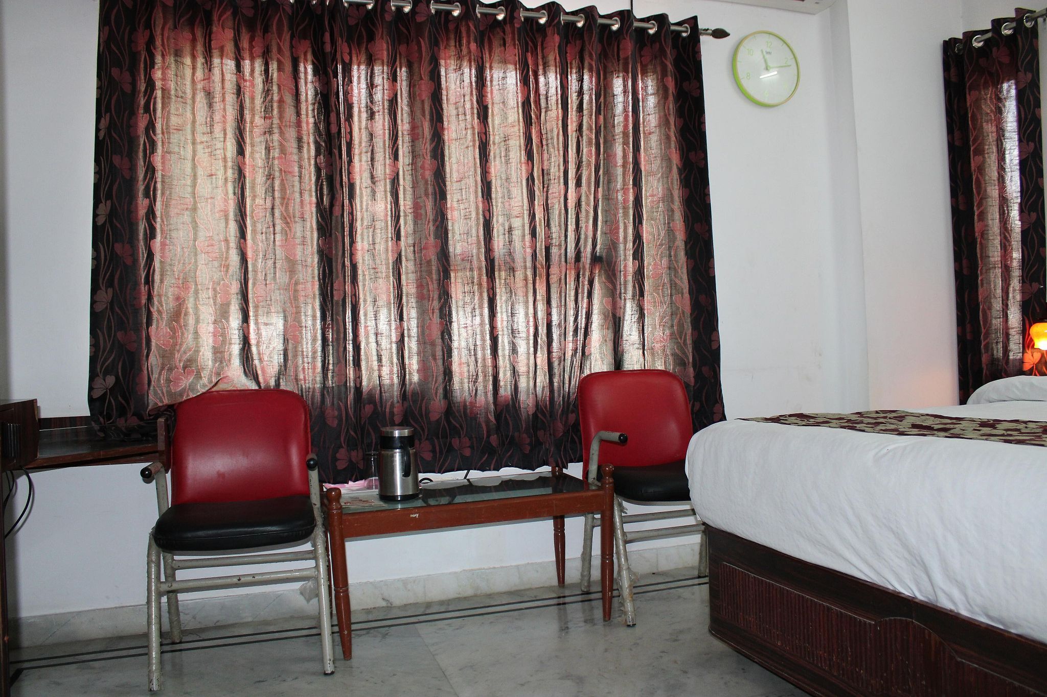 Hotel white palace
