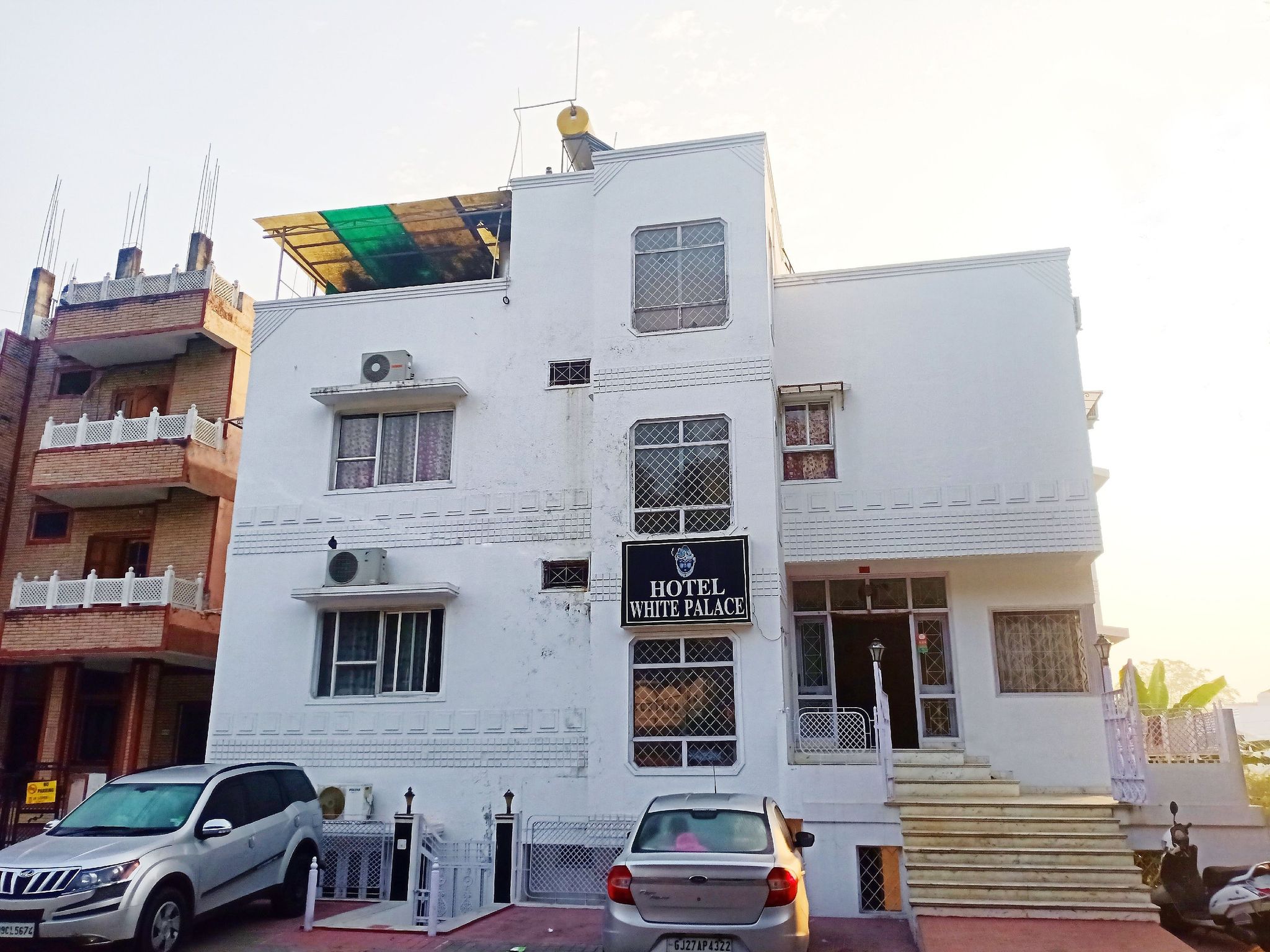 Hotel white palace