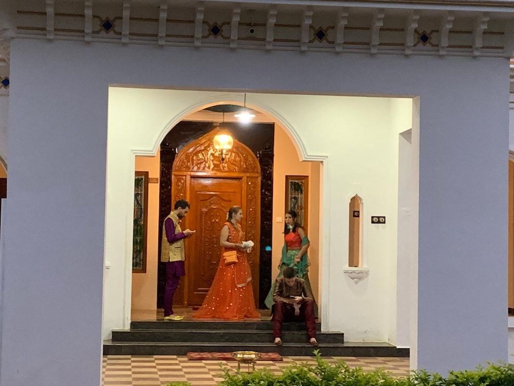 undefined Chola Heritage 8