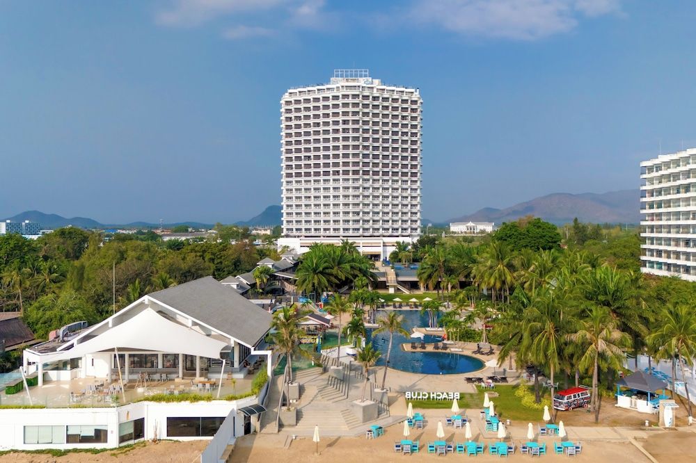 undefined Radisson Resort & Spa Hua Hin 2
