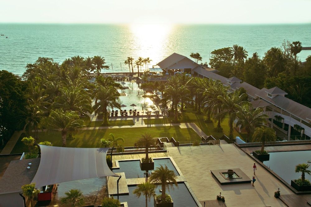 Beach/Ocean View