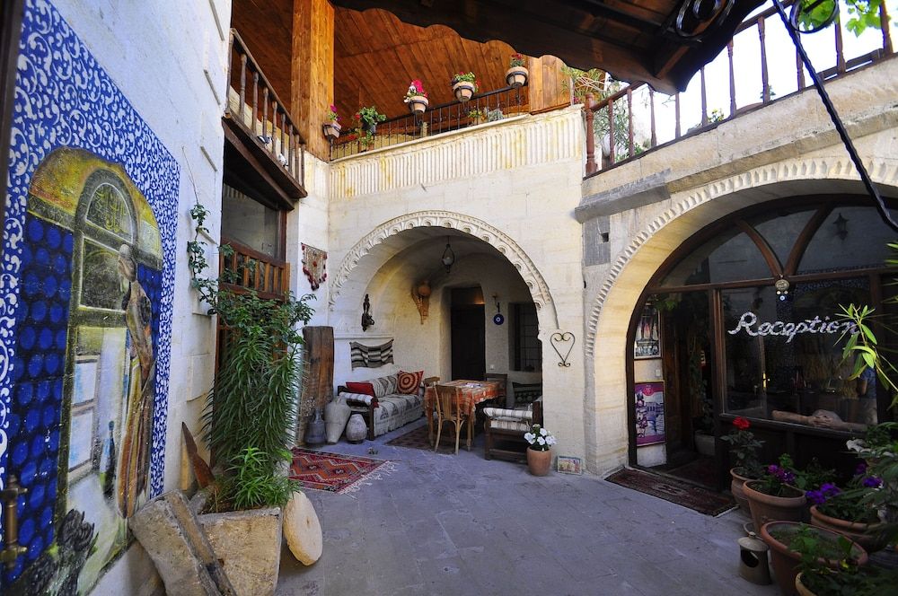 undefined Kismet Cave House 9