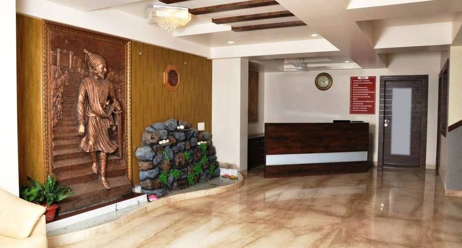 HOTEL ARYAA REGENCY