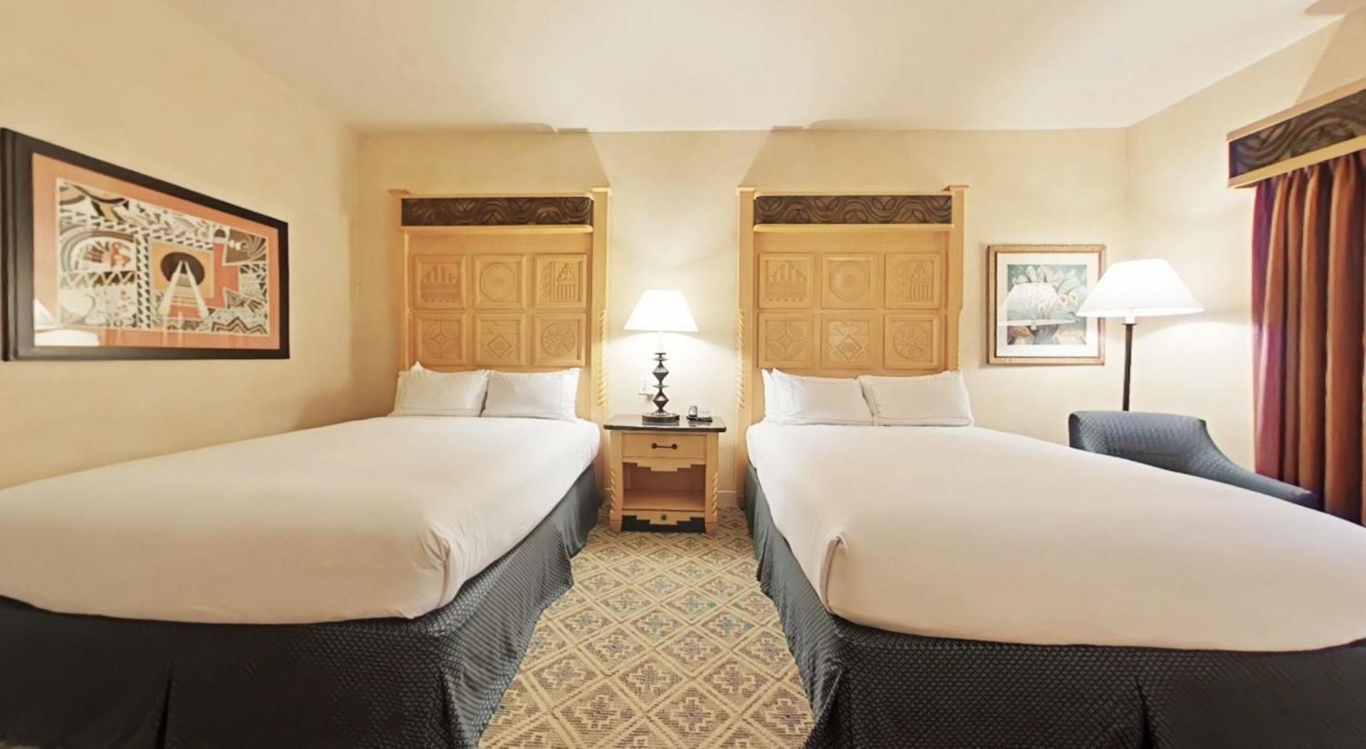 2 queen beds room with balcony
