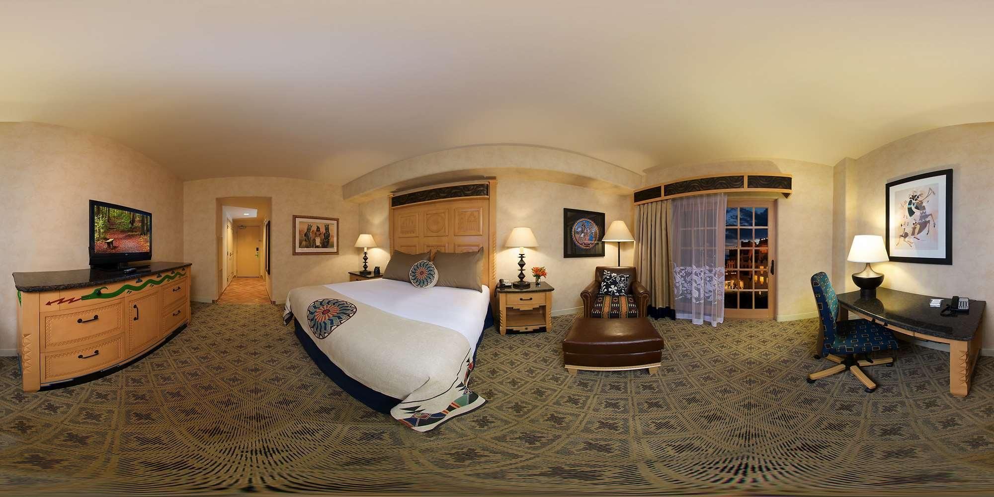 1 King Bed 1 Bedroom Suite