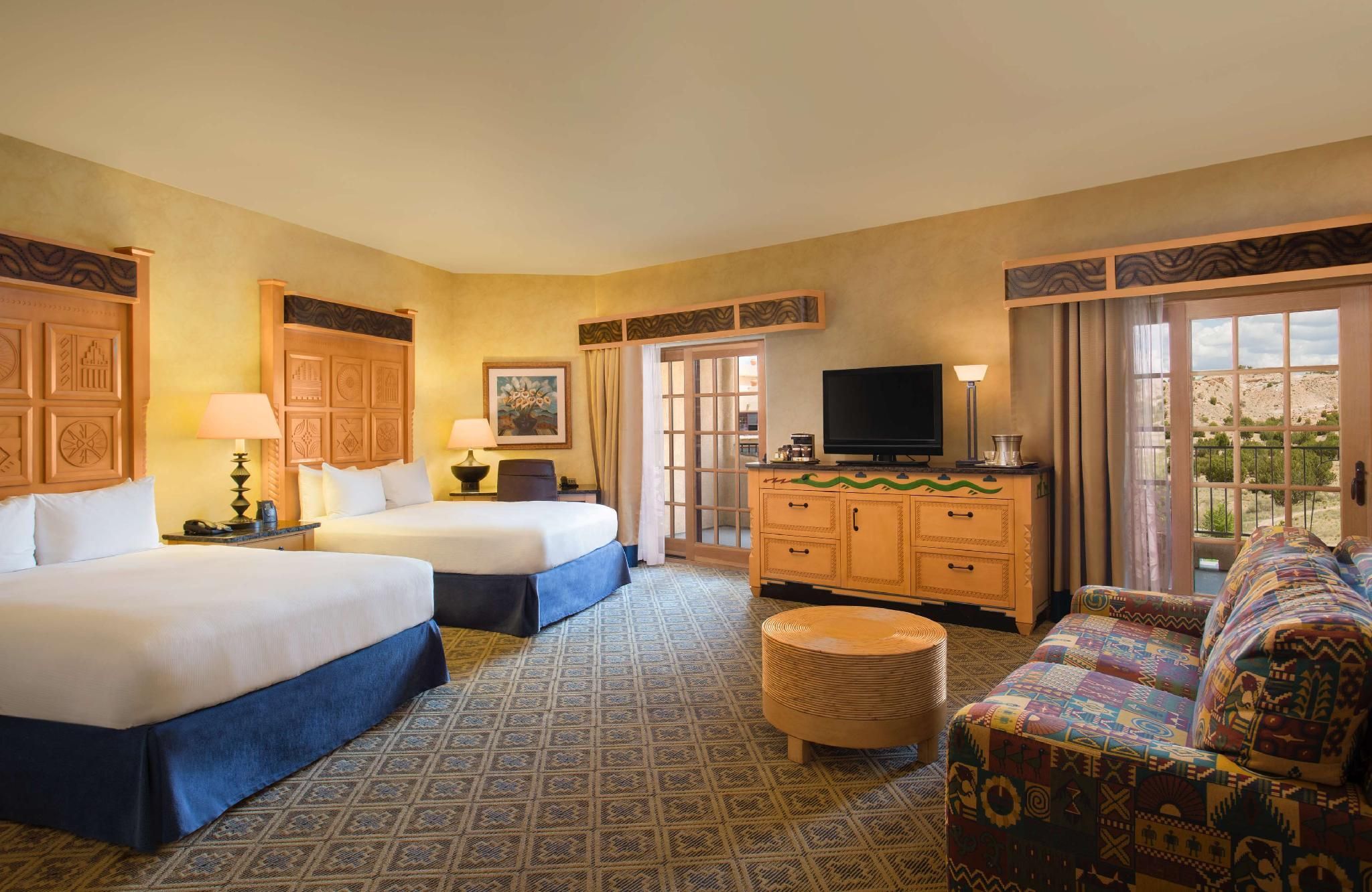 2 Queen Beds Studio Suite