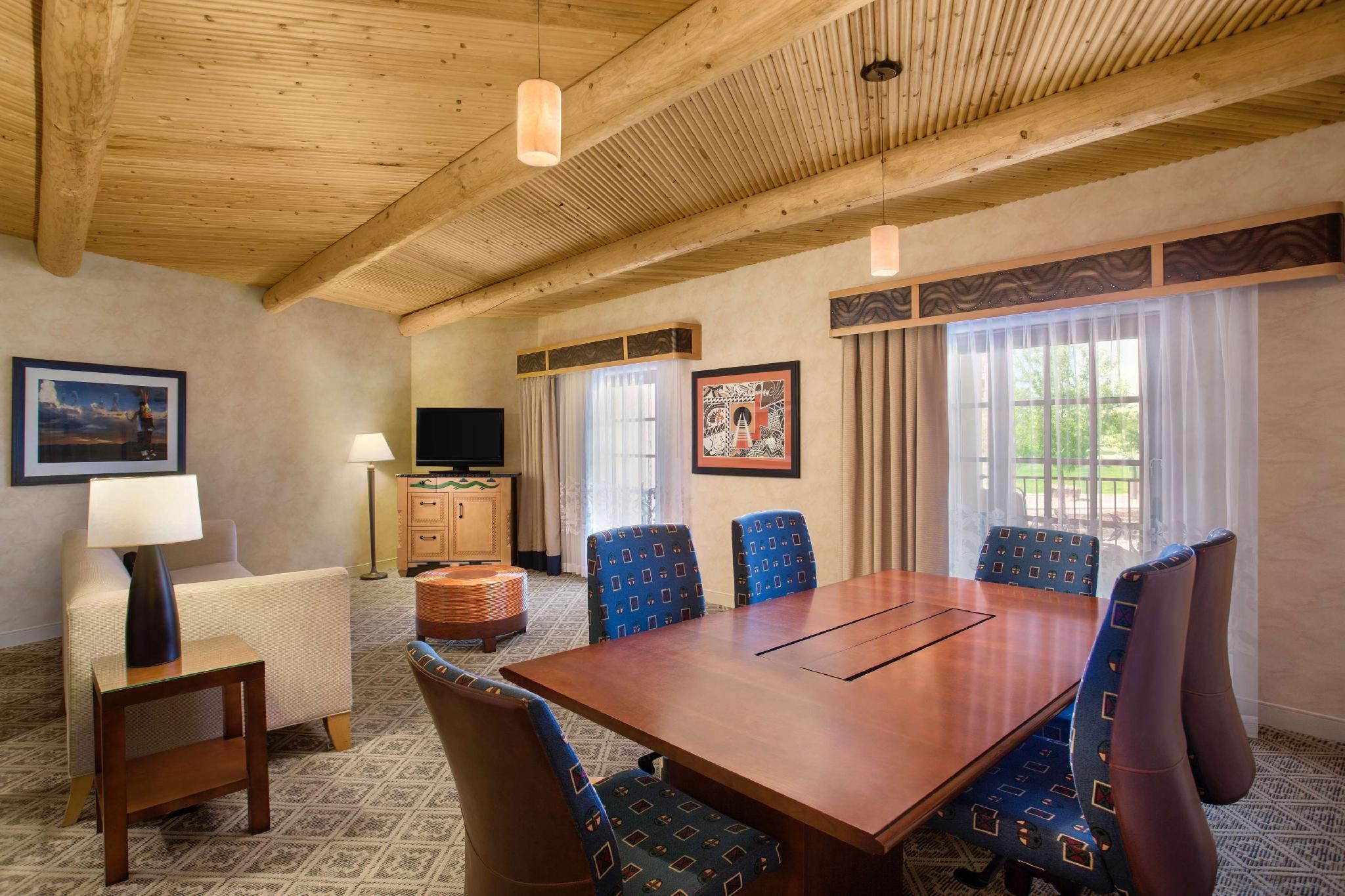 1 King Bed 1 Bedroom Suite