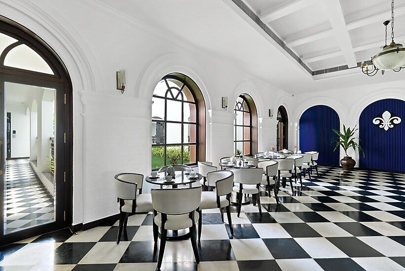 Food & Dining