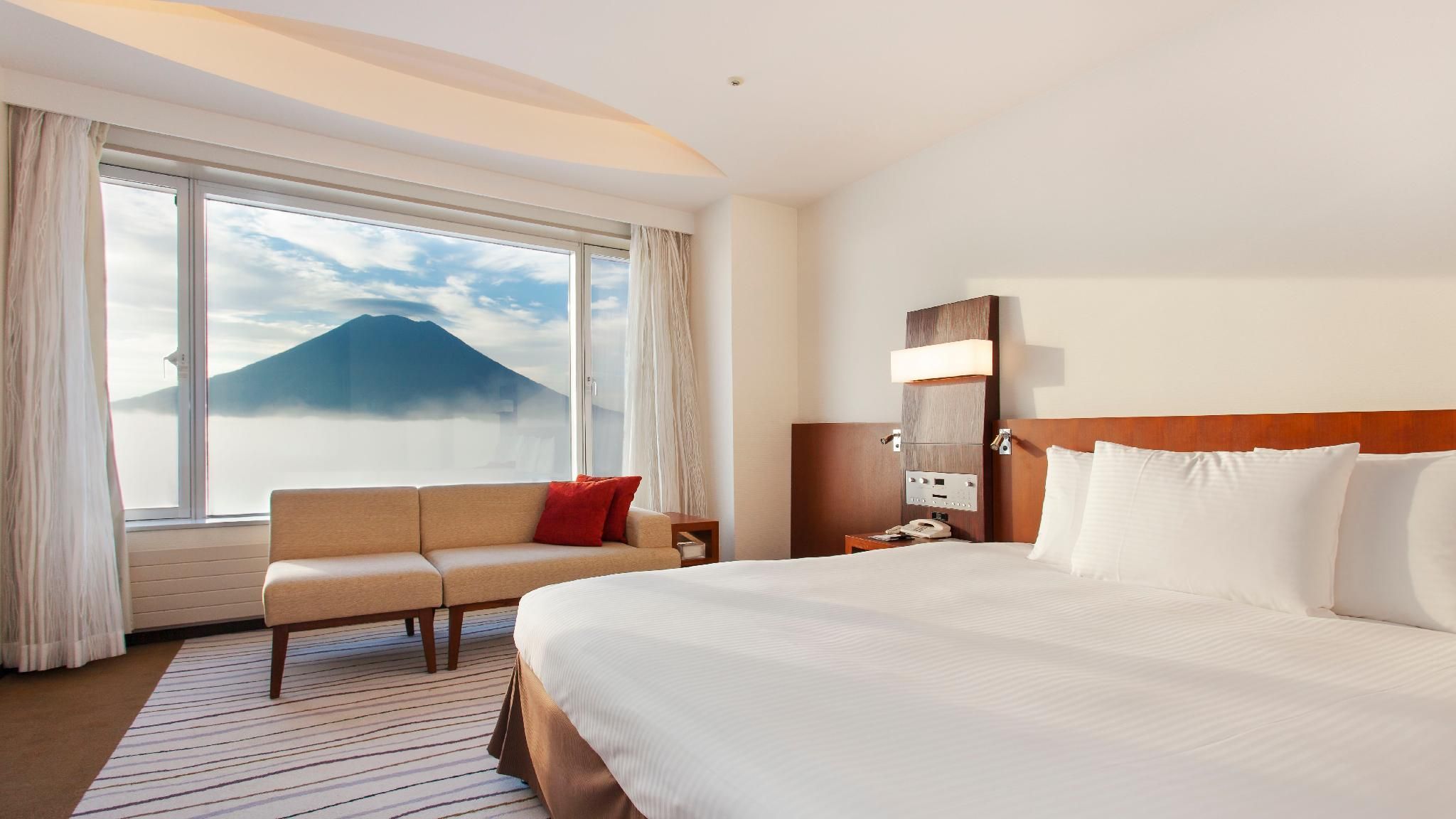 undefined Hilton Niseko Village 8