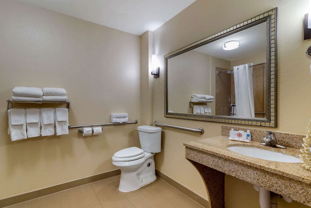 Room, 2 Queen Beds, Accessible, Non Smoking