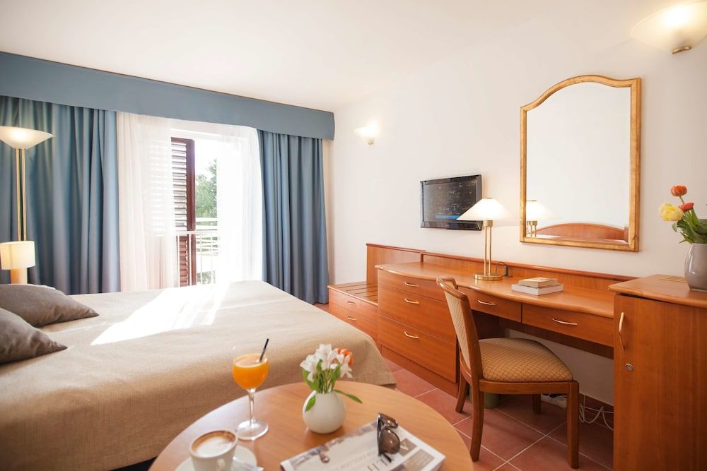 Double or Twin Room, Sea View