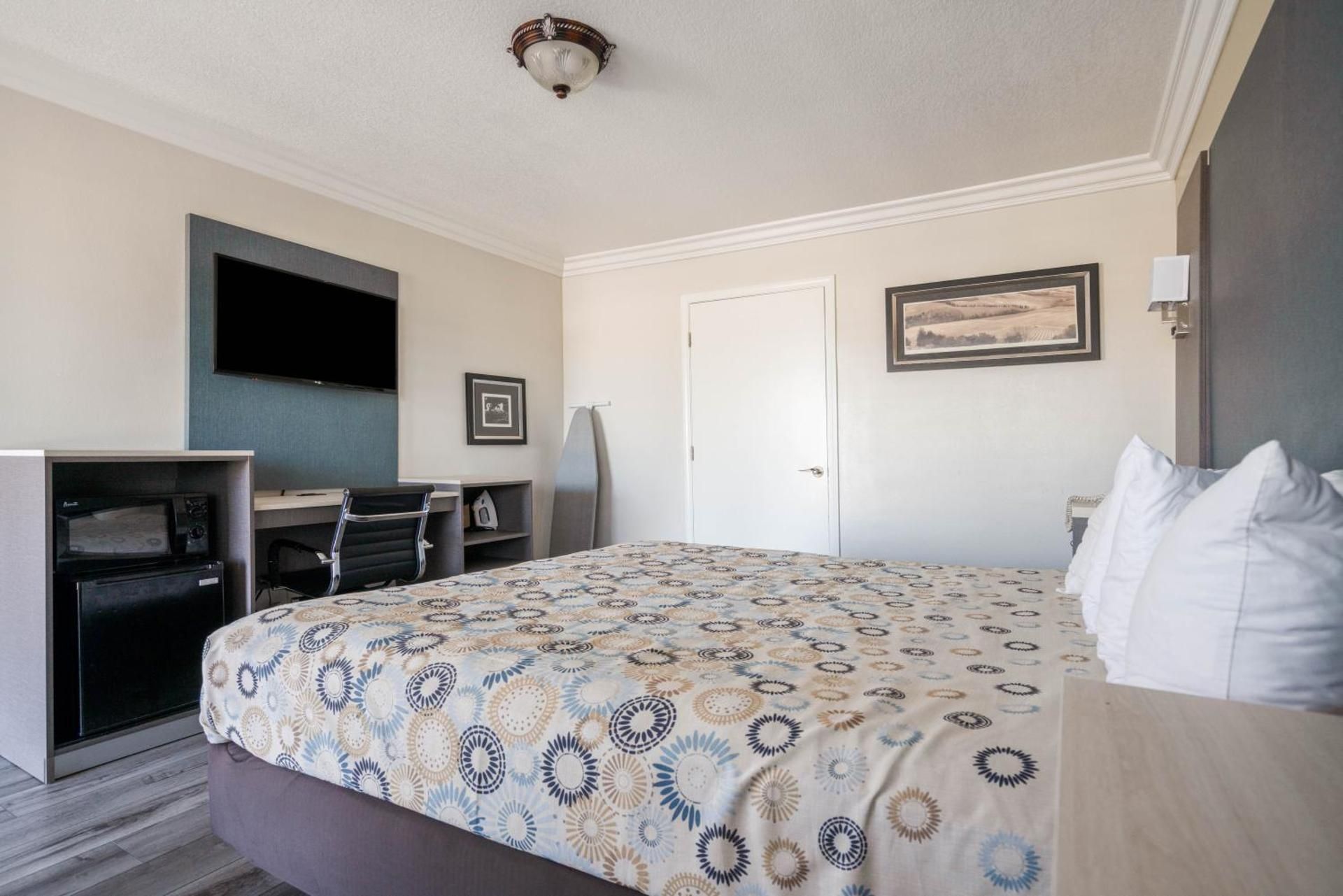 King Room - Non-Smoking