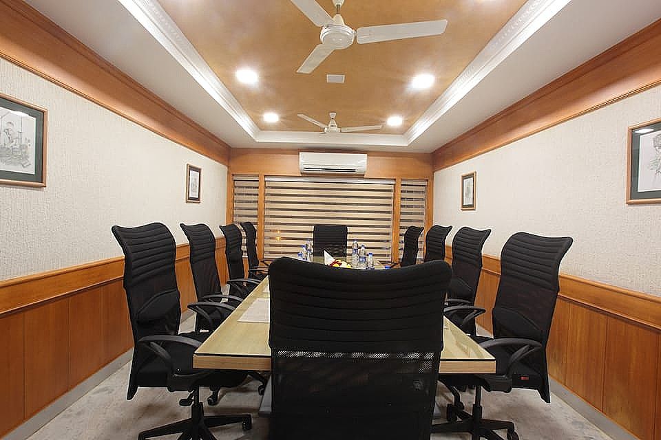 undefined Hotel Hills Park 9