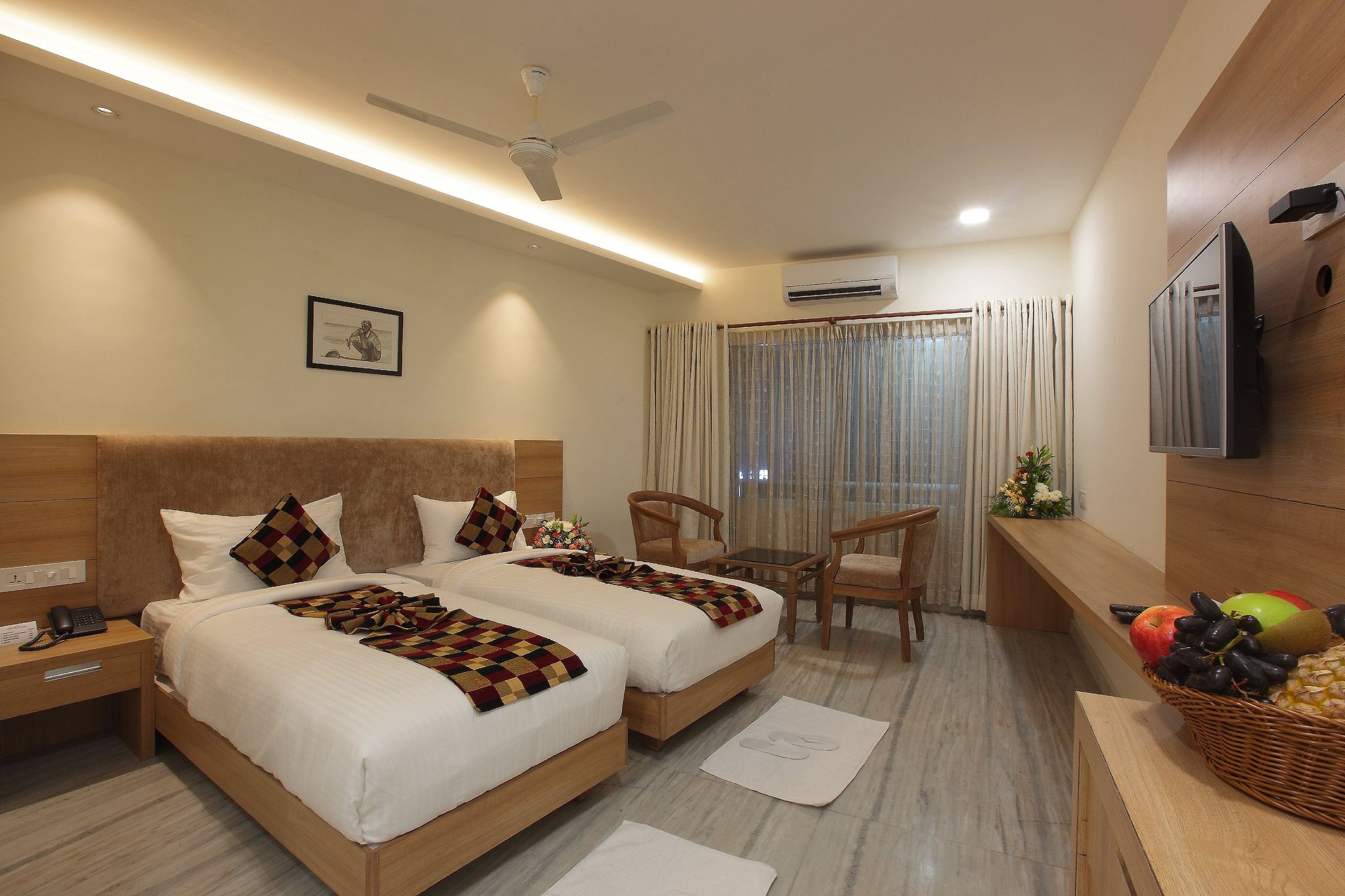 Hotel Hills Park Deluxe Double Room