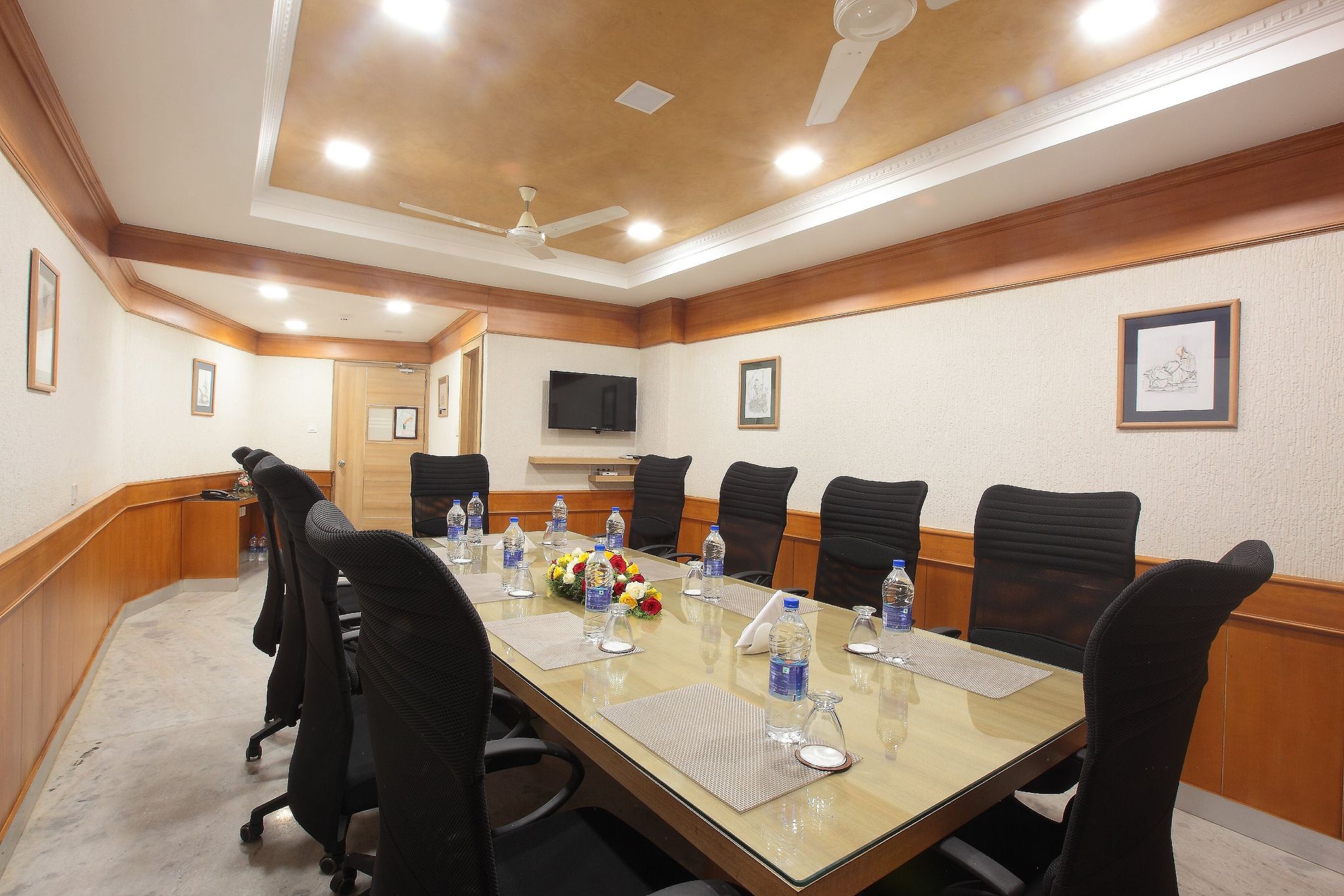 undefined Hotel Hills Park 7