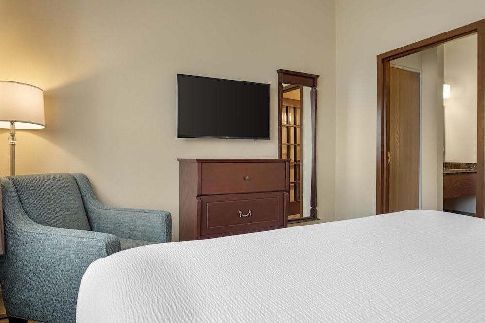 Suite, 1 King Bed, Non Smoking, Jetted Tub