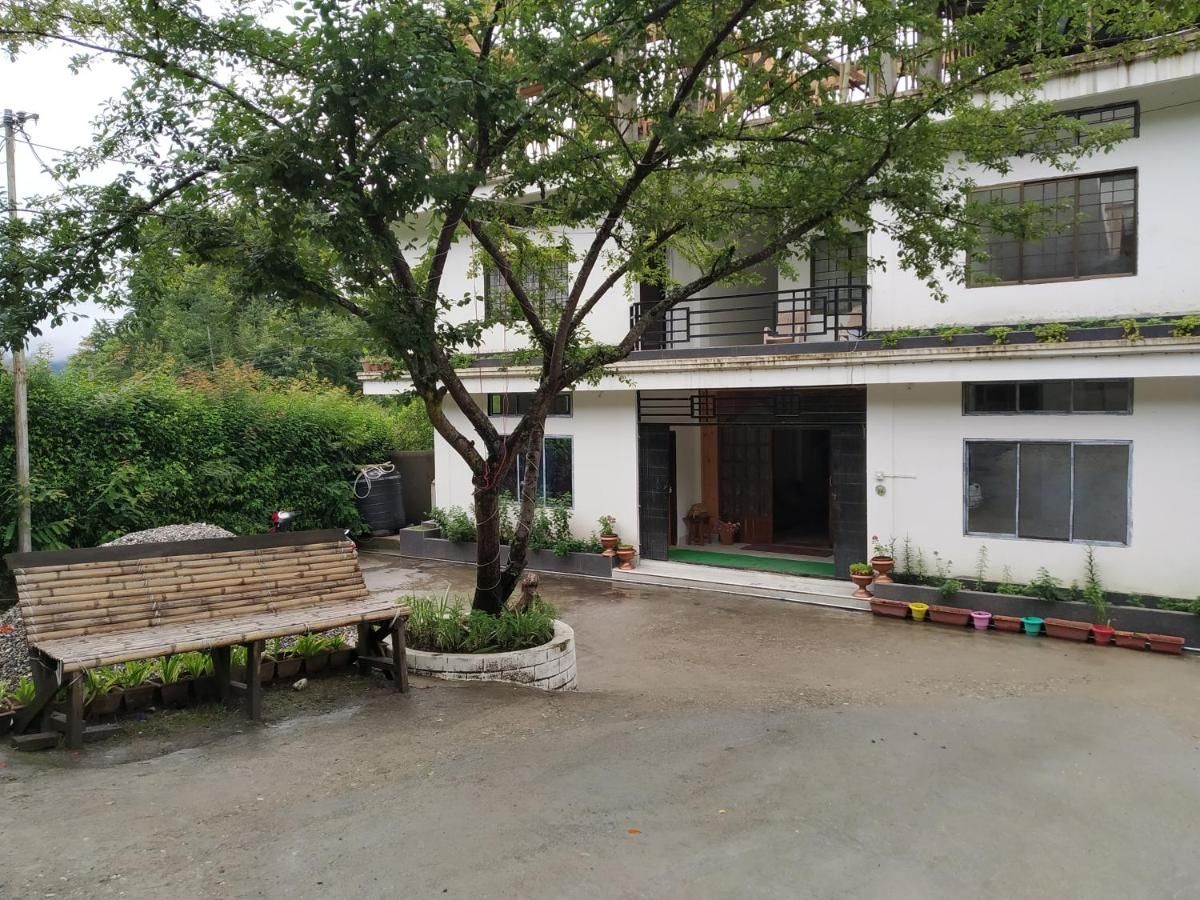 Hotel Zimin Ziro