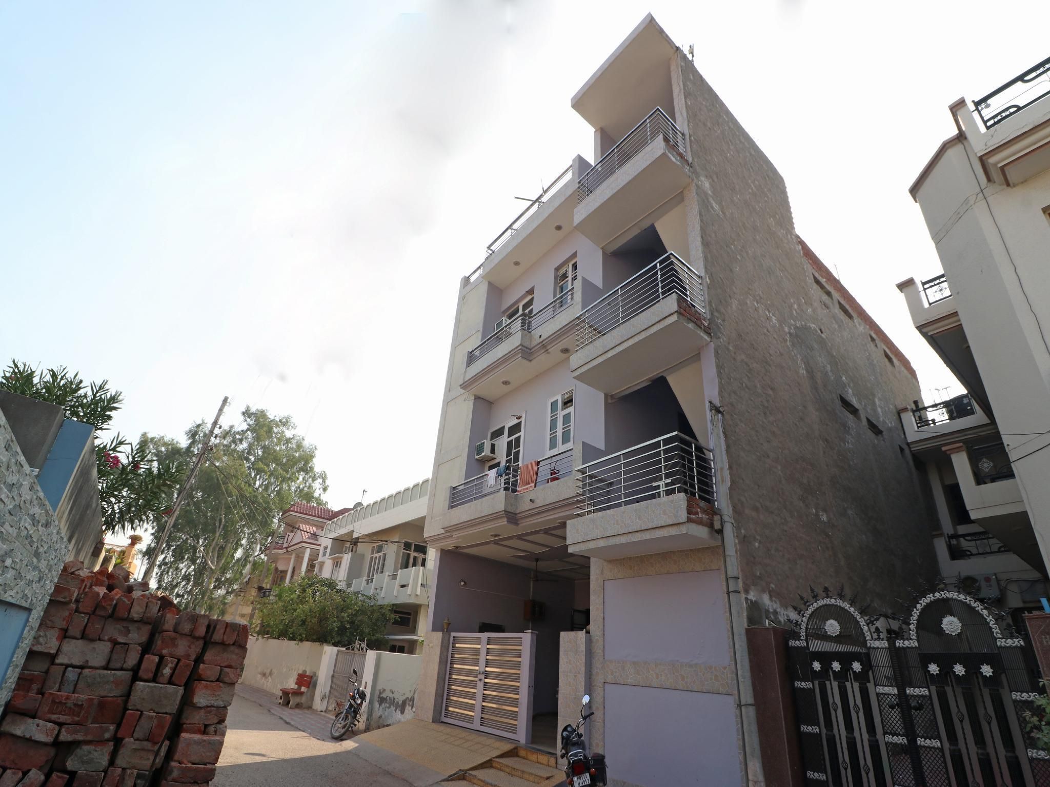 undefined OYO Flagship Mann Bed And Breakfast