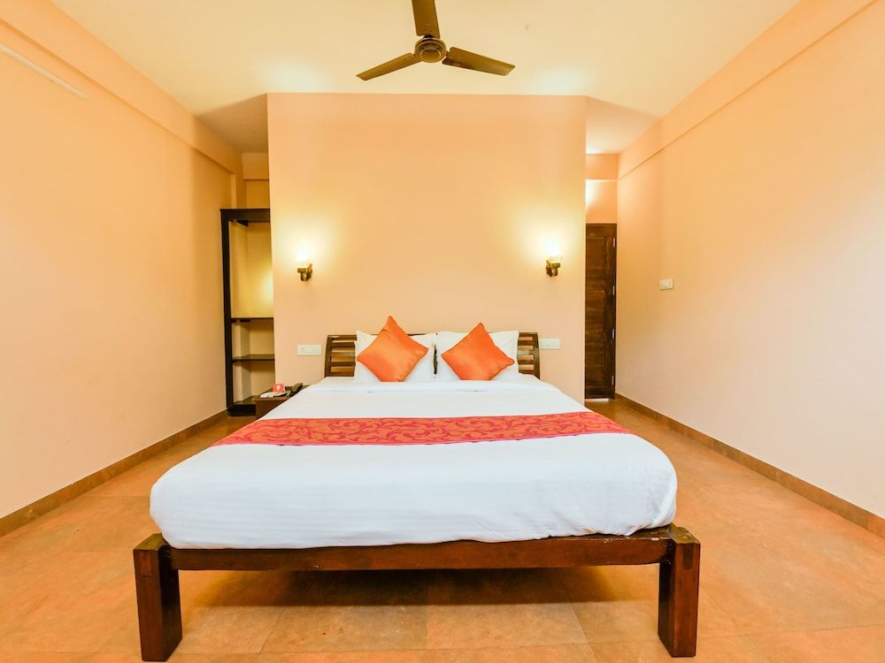 OYO 13415 Cherai Village Home Stay Double or Twin Room
