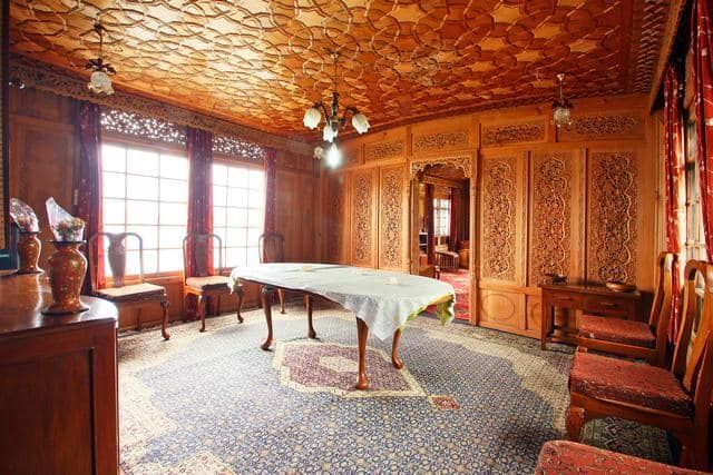 undefined Canada Houseboat 2