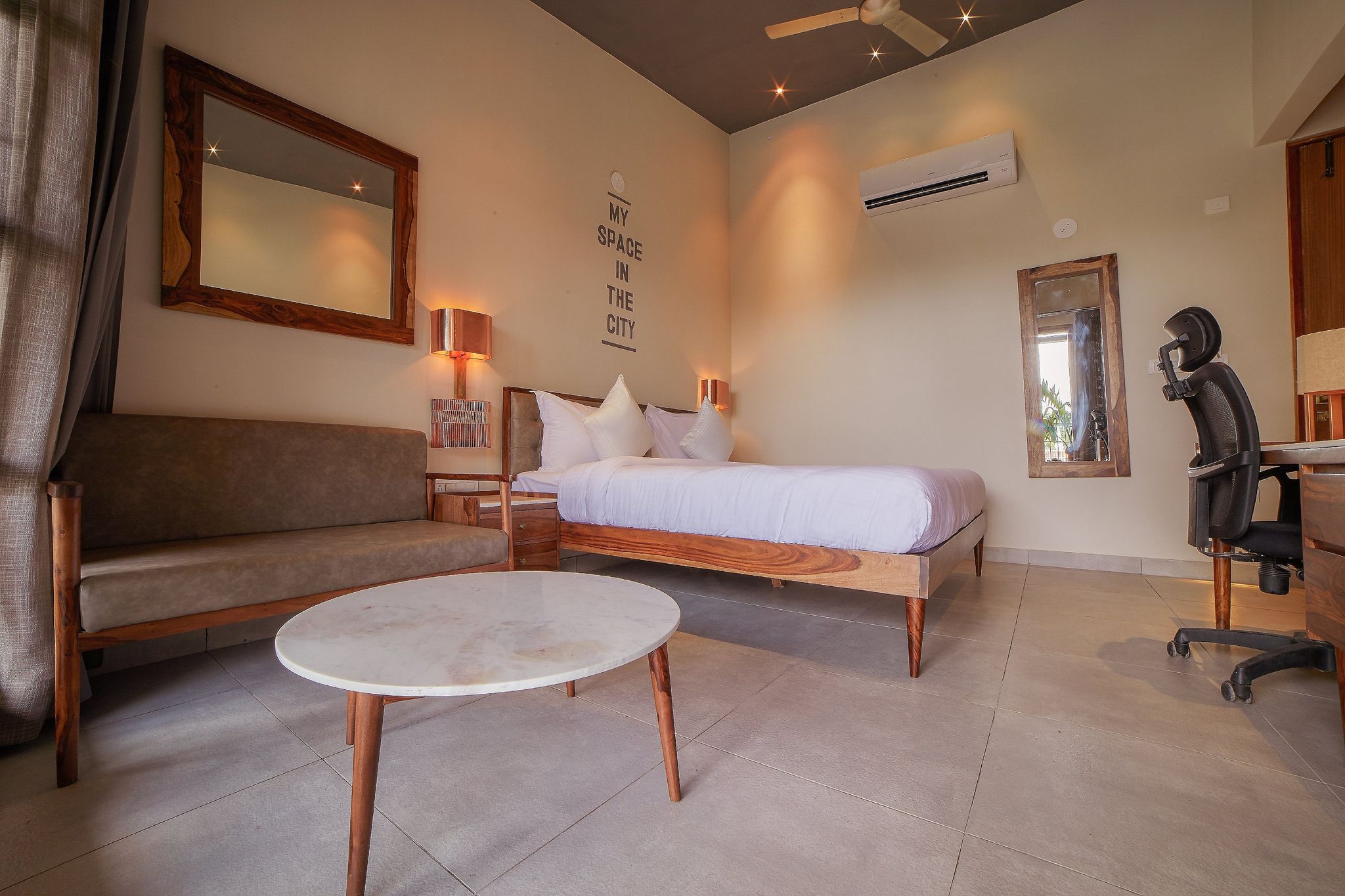 The Artist House Deluxe Room 2