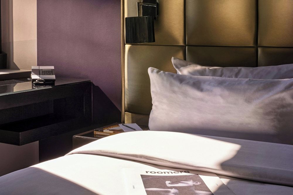 Roomers Frankfurt Central, Autograph Collection Room, 1 Queen Bed, Non Smoking 2