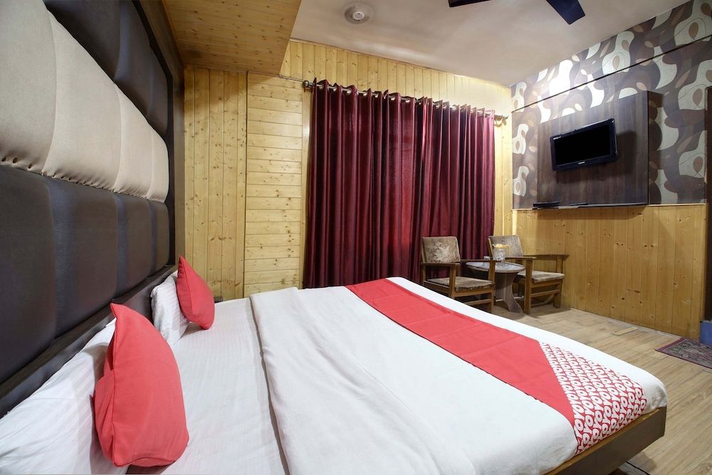 undefined Hotel O Azad 5