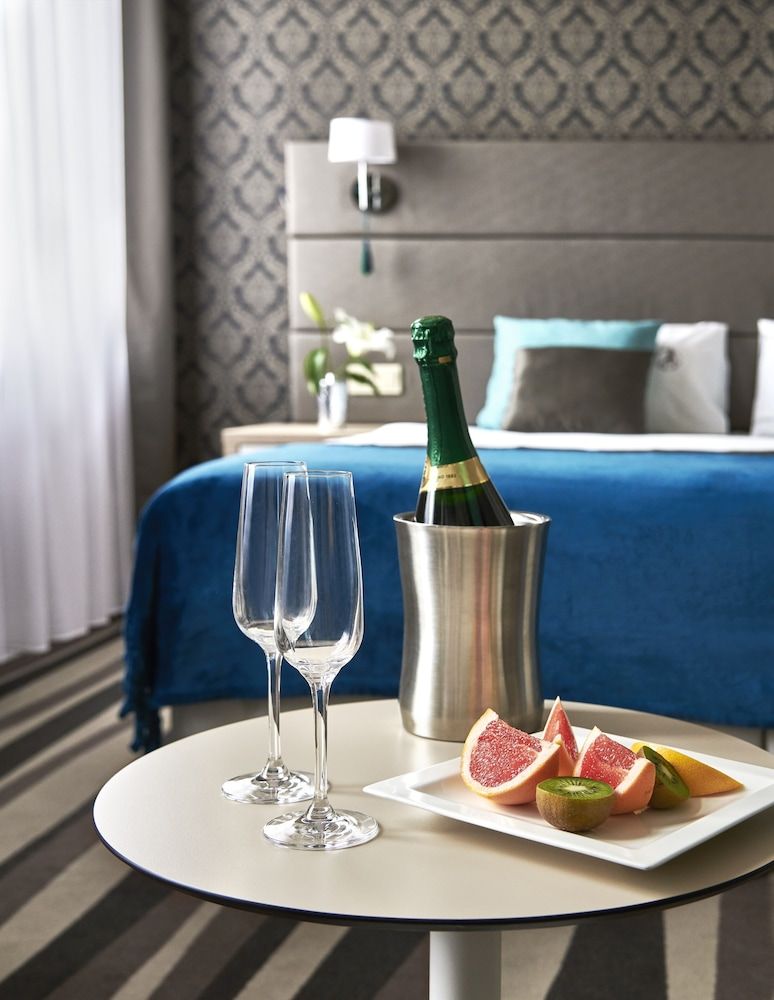 undefined Hotel Central Basilica 10