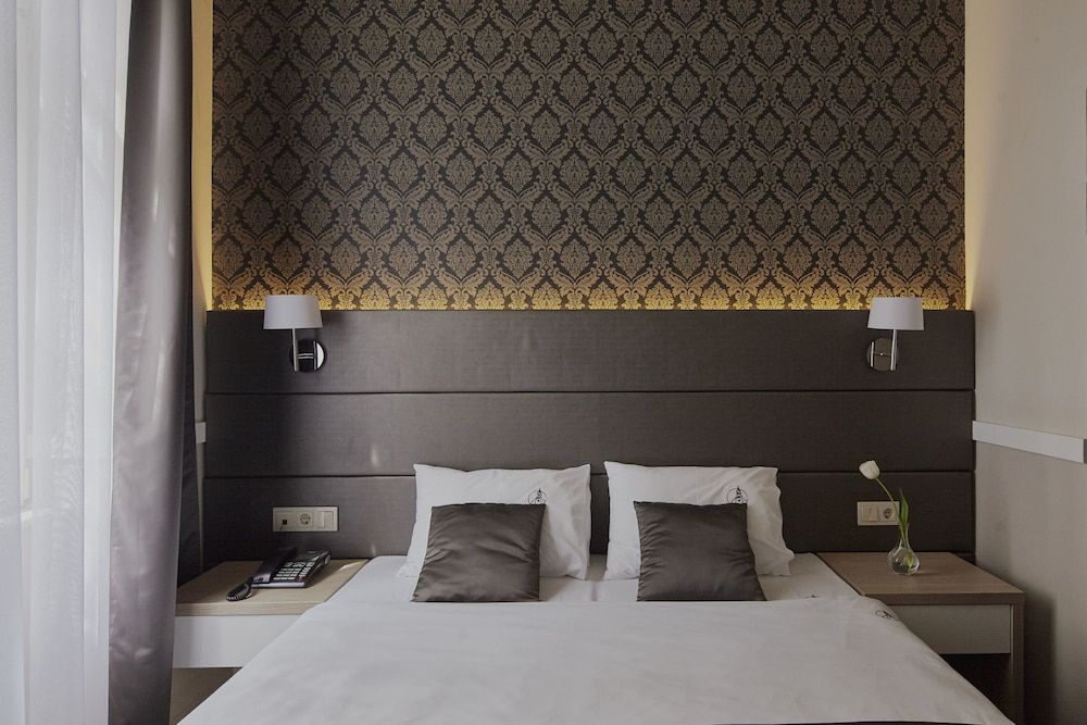 Hotel Central Basilica Standard Double or Twin Room 2