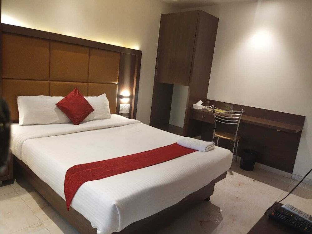 Hotel Express Inn Executive Room 10