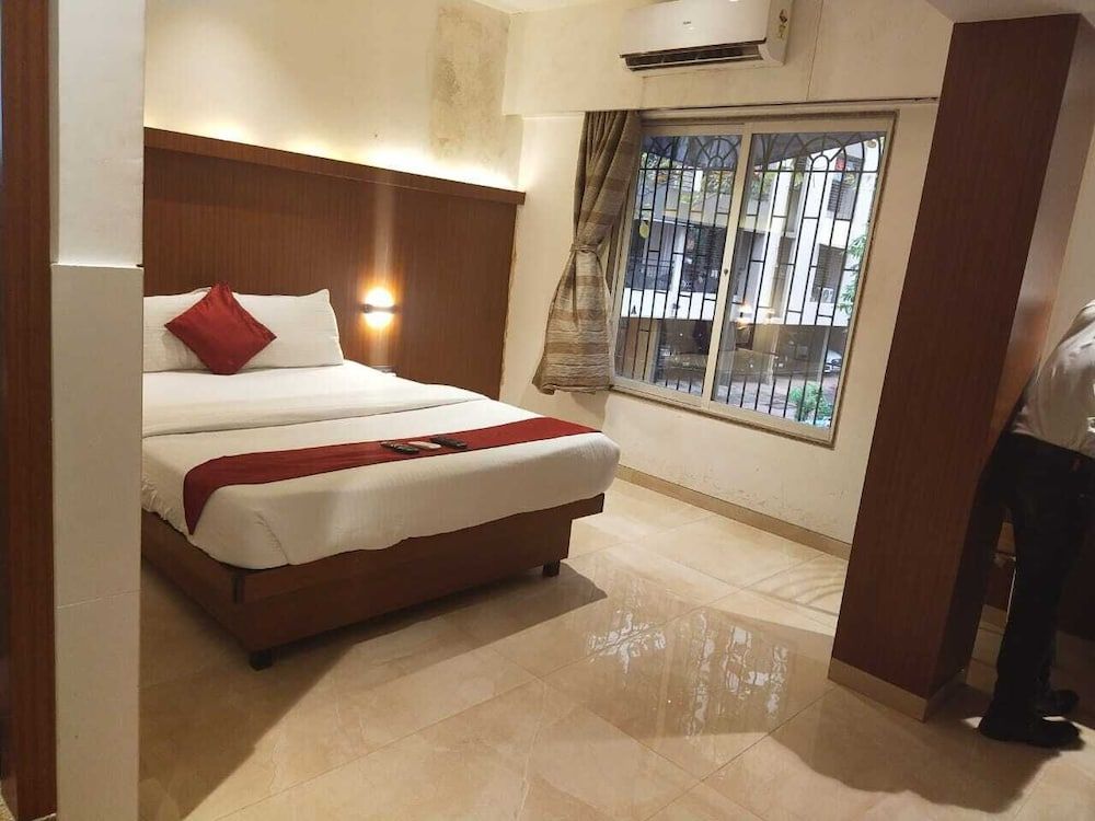 Hotel Express Inn Executive Room 8