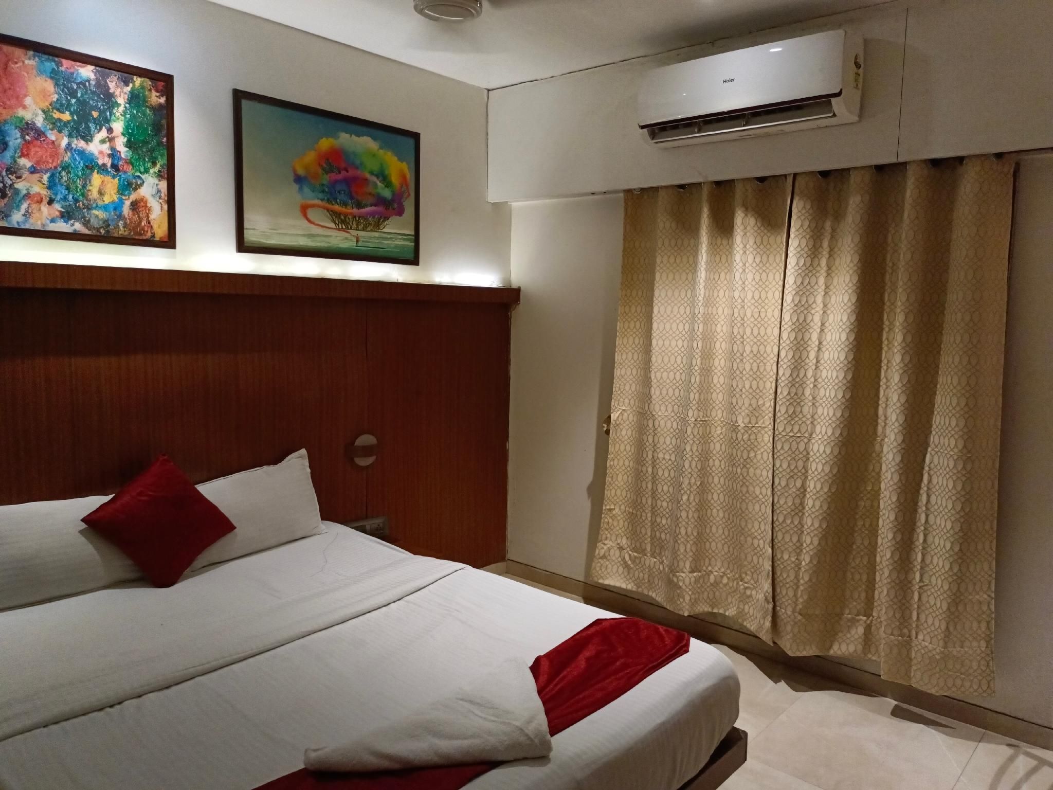 Hotel Express Inn Executive Room 11