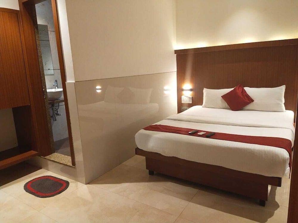 Hotel Express Inn Executive Room 5