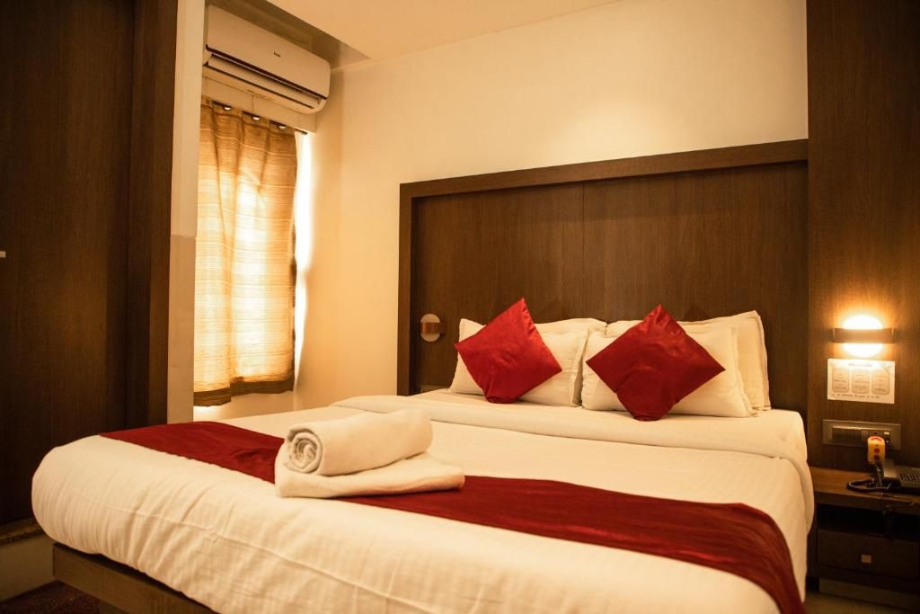 Hotel Express Inn Standard Room