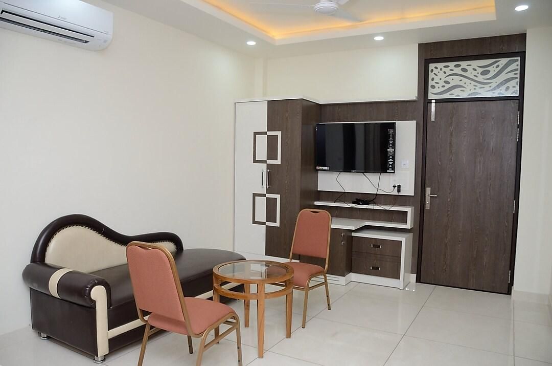 Hotel Gitanjali Suite Room 3