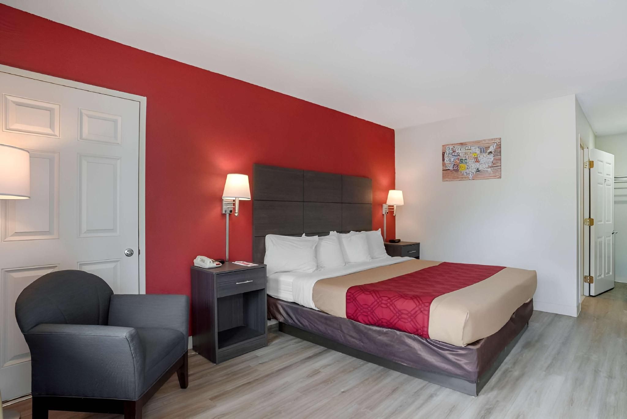 1 King Bed Accessible