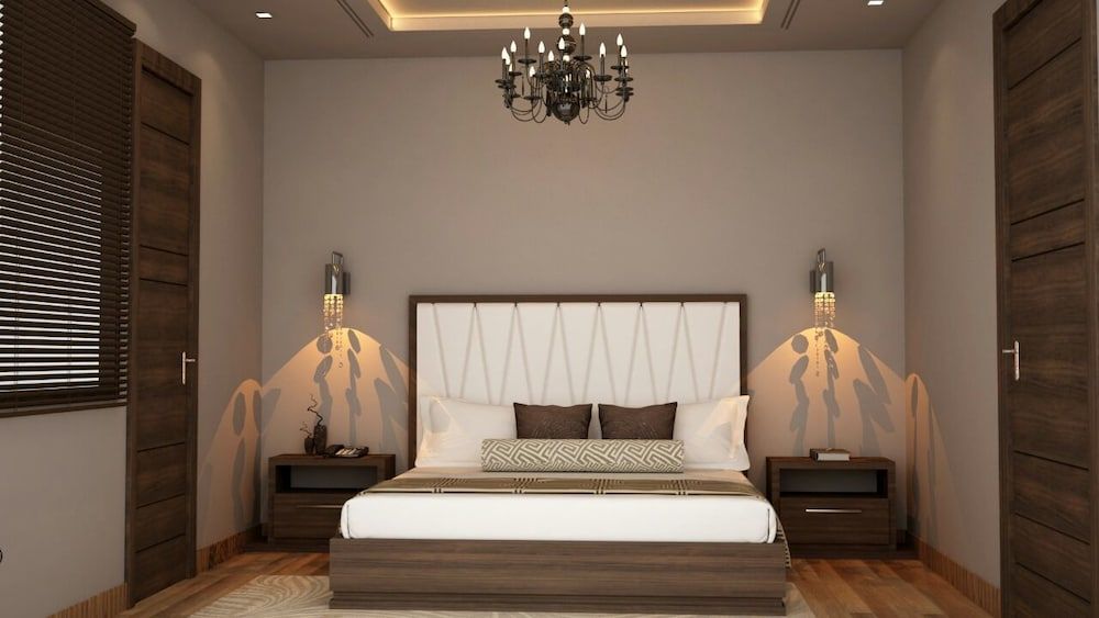 undefined Hotel palm luxury inn 4