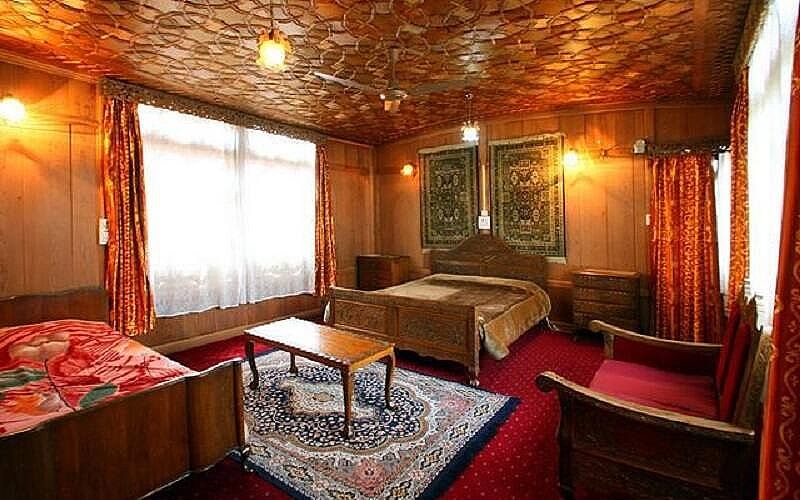 undefined Howrah Houseboat 5