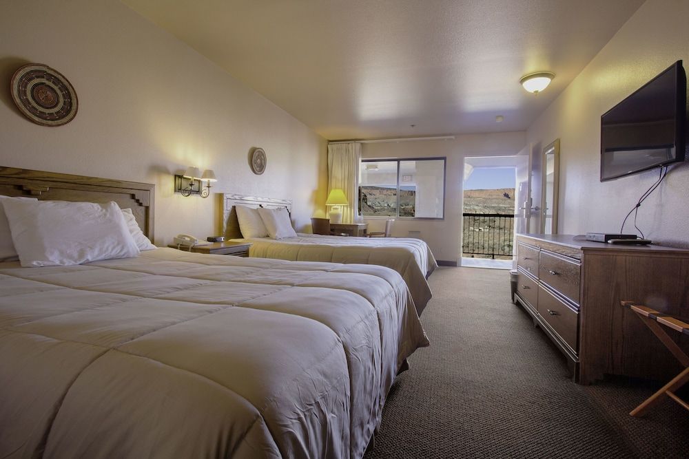 The Noor Hotel Deluxe Room, 2 Queen Beds, Refrigerator & Microwave, Mountain View 5