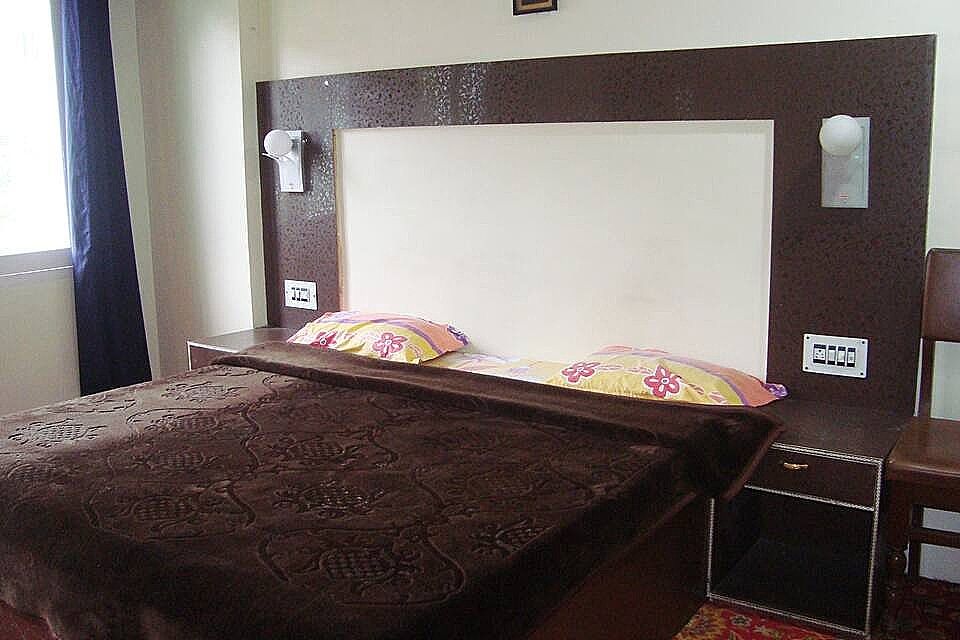 Deluxe Double Bedroom