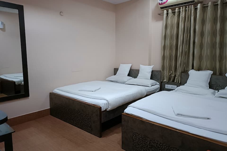 Triple Deluxe Room - AC