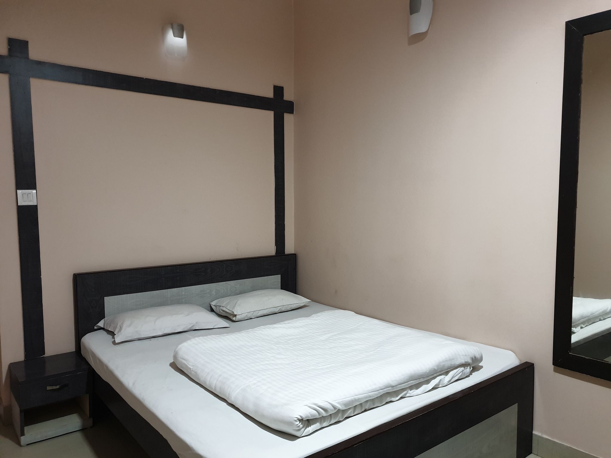 Double Deluxe Room - NON AC