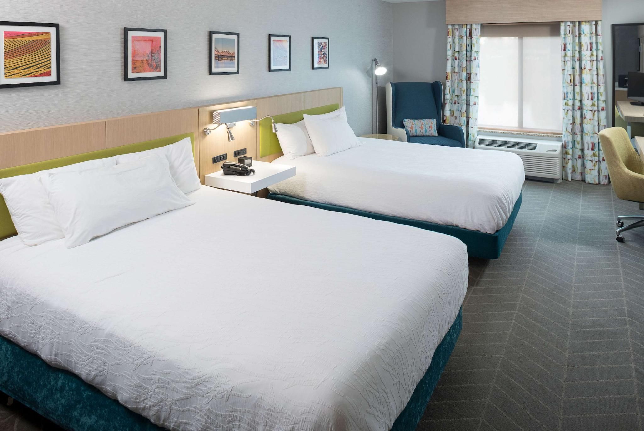 2 Queen Beds